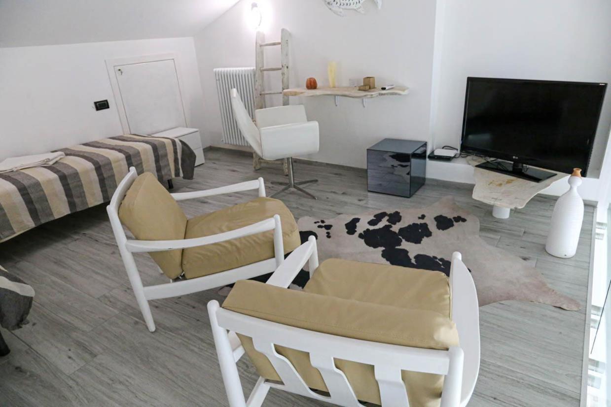 Le Coccinelle Home A Lierna Eksteriør billede