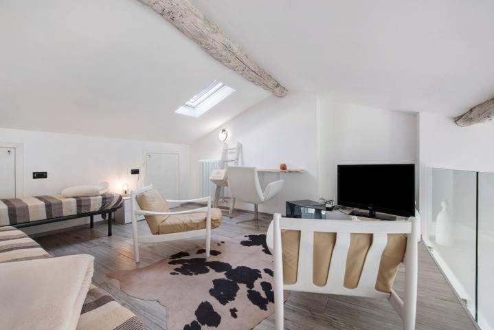 Le Coccinelle Home A Lierna Eksteriør billede